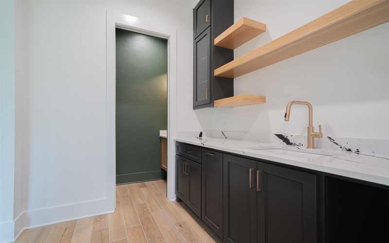 140 Waterfowl, Longview, TX 75602, 4 Habitaciones Habitaciones , ,3 BañosBaños,Residential,En Venta,140 Waterfowl,0,20260963