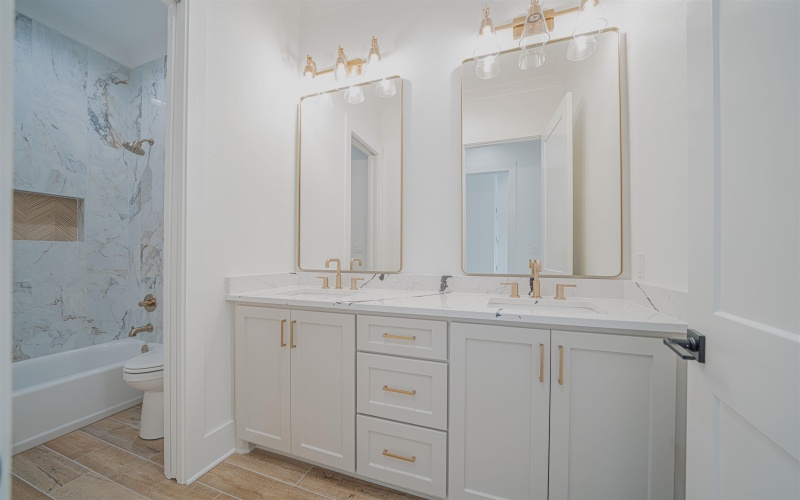 140 Waterfowl, Longview, TX 75602, 4 Habitaciones Habitaciones , ,3 BañosBaños,Residential,En Venta,140 Waterfowl,0,20260963