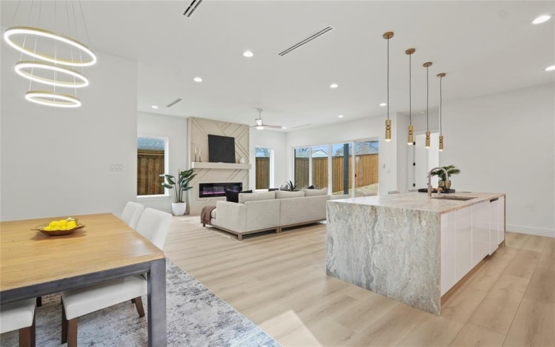 4016 Puget Street, Dallas, TX 75212, 4 Habitaciones Habitaciones , ,5 BañosBaños,Residential,En Venta,4016 Puget Street,0,21176842