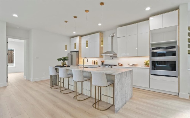 4016 Puget Street, Dallas, TX 75212, 4 Habitaciones Habitaciones , ,5 BañosBaños,Residential,En Venta,4016 Puget Street,0,21176842