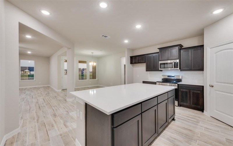2911 Mossy Oak Drive, Terrell, TX 75160, 3 Bedrooms Bedrooms, ,2 BathroomsBathrooms,Residential,For Sale,2911 Mossy Oak Drive,20562950
