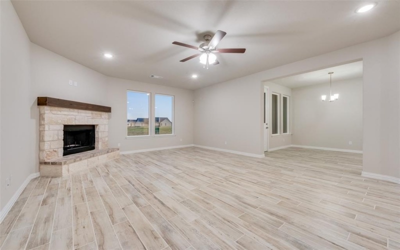 2911 Mossy Oak Drive, Terrell, TX 75160, 3 Bedrooms Bedrooms, ,2 BathroomsBathrooms,Residential,For Sale,2911 Mossy Oak Drive,20562950