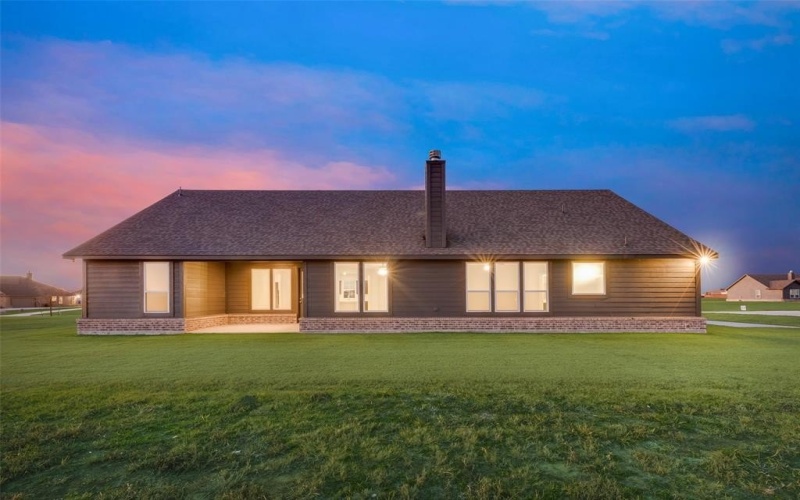 2911 Mossy Oak Drive, Terrell, TX 75160, 3 Bedrooms Bedrooms, ,2 BathroomsBathrooms,Residential,For Sale,2911 Mossy Oak Drive,20562950