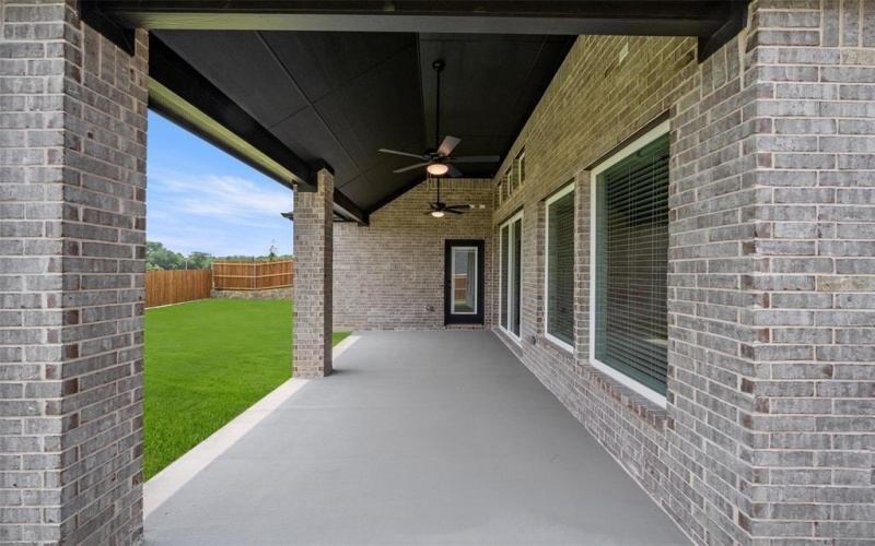 1128 Willow Lake Drive, DeSoto, TX 75115, 5 Habitaciones Habitaciones , ,3 BañosBaños,Residential,En Venta,1128 Willow Lake Drive,20626576