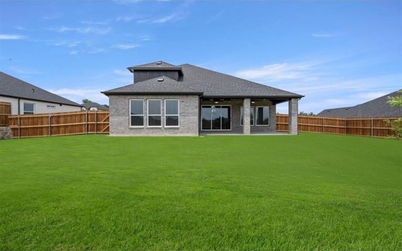 1128 Willow Lake Drive, DeSoto, TX 75115, 5 Bedrooms Bedrooms, ,3 BathroomsBathrooms,Residential,For Sale,1128 Willow Lake Drive,0,20626576