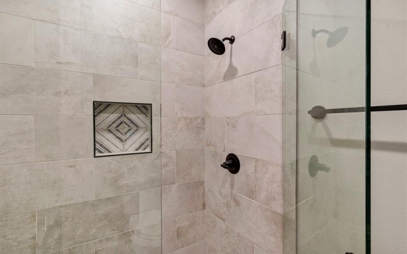 805 Branding Iron Trail, Granbury, TX 76049, 3 Habitaciones Habitaciones , ,2 BañosBaños,Residential,En Venta,805 Branding Iron Trail,0,21177579