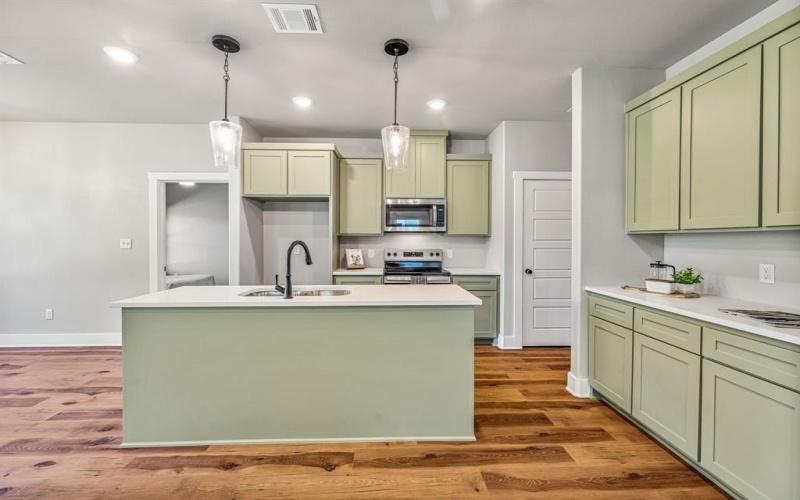 809 Branding Iron Trail, Granbury, TX 76049, 3 Bedrooms Bedrooms, ,2 BathroomsBathrooms,Residential,For Sale,809 Branding Iron Trail,0,21177595