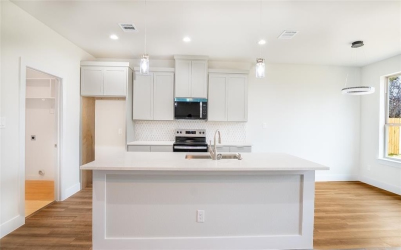 1111 Travis Avenue, Alvarado, TX 76009, 3 Bedrooms Bedrooms, ,2 BathroomsBathrooms,Residential,For Sale,1111 Travis Avenue,0,21177711