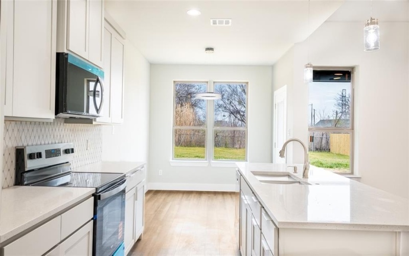 1111 Travis Avenue, Alvarado, TX 76009, 3 Bedrooms Bedrooms, ,2 BathroomsBathrooms,Residential,For Sale,1111 Travis Avenue,0,21177711