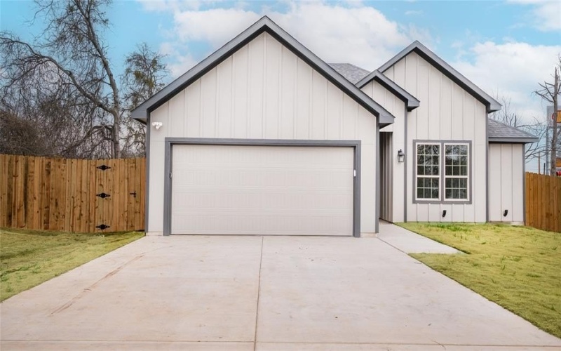 1111 Travis Avenue, Alvarado, TX 76009, 3 Bedrooms Bedrooms, ,2 BathroomsBathrooms,Residential,For Sale,1111 Travis Avenue,0,21177711