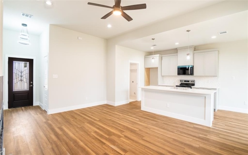 1111 Travis Avenue, Alvarado, TX 76009, 3 Bedrooms Bedrooms, ,2 BathroomsBathrooms,Residential,For Sale,1111 Travis Avenue,0,21177711