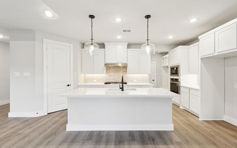 515 Blackwater Trail, Waxahachie, TX 75165, 4 Bedrooms Bedrooms, ,2 BathroomsBathrooms,Residential,For Sale,515 Blackwater Trail,0,21177755