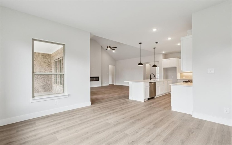 520 Winchester Way, Waxahachie, TX 75165, 4 Bedrooms Bedrooms, ,2 BathroomsBathrooms,Residential,For Sale,520 Winchester Way,0,21177777