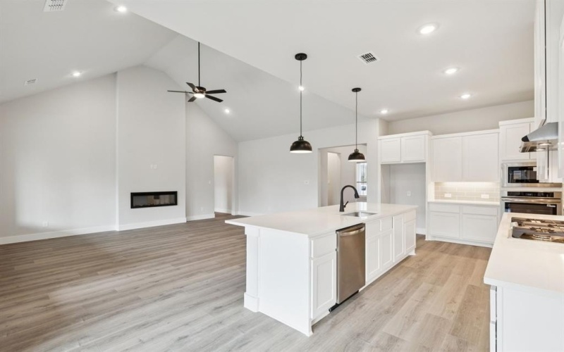 520 Winchester Way, Waxahachie, TX 75165, 4 Bedrooms Bedrooms, ,2 BathroomsBathrooms,Residential,For Sale,520 Winchester Way,0,21177777