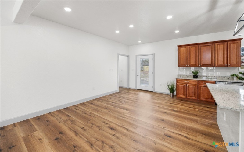 3811 Waterwood Pass Drive, Elmendorf, TX 78112, 3 Habitaciones Habitaciones , ,2 BañosBaños,Residential,En Venta,3811 Waterwood Pass Drive,0,604284