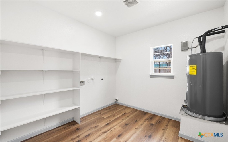 3811 Waterwood Pass Drive, Elmendorf, TX 78112, 3 Habitaciones Habitaciones , ,2 BañosBaños,Residential,En Venta,3811 Waterwood Pass Drive,0,604284