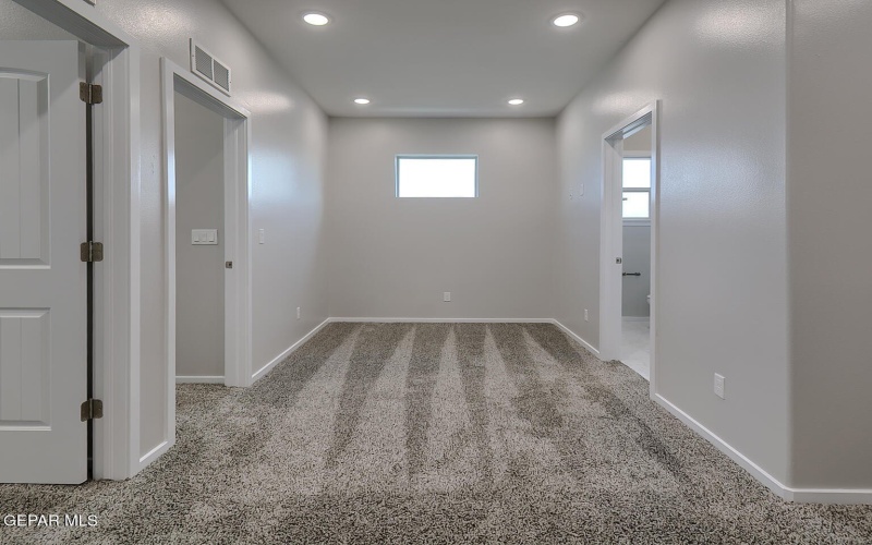 13916 Summer Valley Avenue, El Paso, TX 79928, 5 Bedrooms Bedrooms, ,2 BathroomsBathrooms,Residential,For Sale,13916 Summer Valley Avenue,0,938103