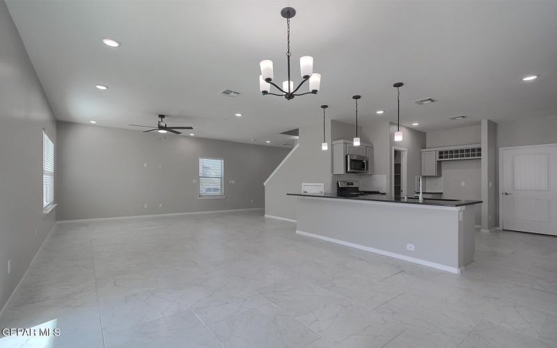 13916 Summer Valley Avenue, El Paso, TX 79928, 5 Bedrooms Bedrooms, ,2 BathroomsBathrooms,Residential,For Sale,13916 Summer Valley Avenue,0,938103