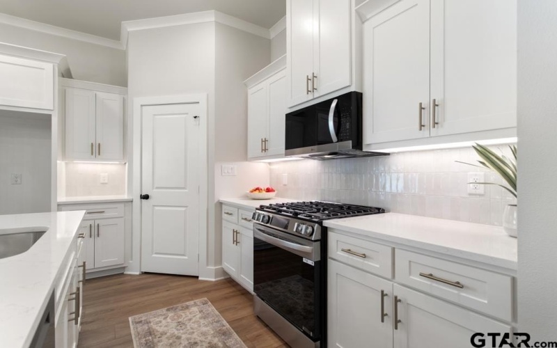 9248 Villas Ct, Tyler, TX 75703, 4 Bedrooms Bedrooms, ,2 BathroomsBathrooms,Residential,For Sale,9248 Villas Ct,0,25017340