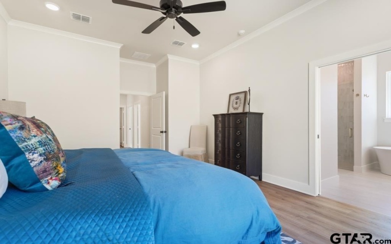 9248 Villas Ct, Tyler, TX 75703, 4 Bedrooms Bedrooms, ,2 BathroomsBathrooms,Residential,For Sale,9248 Villas Ct,0,25017340