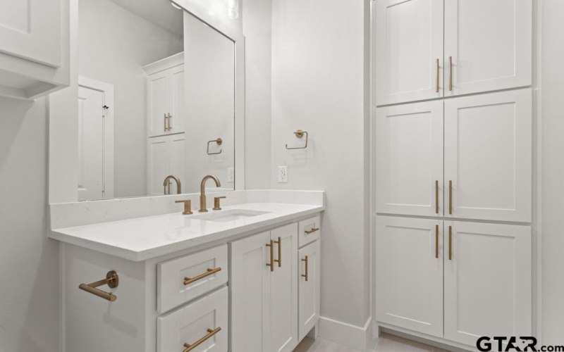 9248 Villas Ct, Tyler, TX 75703, 4 Bedrooms Bedrooms, ,2 BathroomsBathrooms,Residential,For Sale,9248 Villas Ct,0,25017340