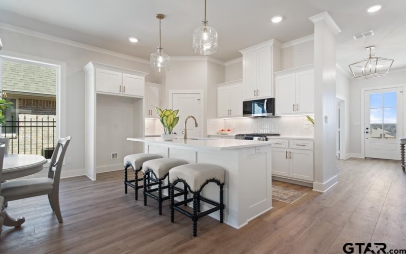 9248 Villas Ct, Tyler, TX 75703, 4 Bedrooms Bedrooms, ,2 BathroomsBathrooms,Residential,For Sale,9248 Villas Ct,0,25017340