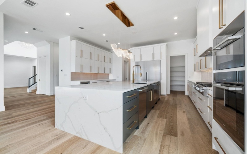 111 Orange Plume, Horseshoe Bay, TX 78657, 4 Bedrooms Bedrooms, ,5 BathroomsBathrooms,Residential,For Sale,111 Orange Plume,0,176480