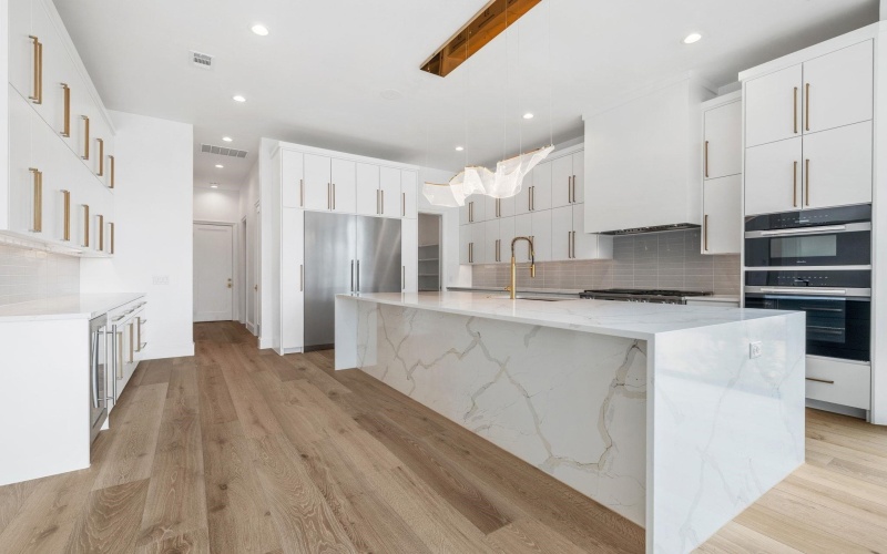 111 Orange Plume, Horseshoe Bay, TX 78657, 4 Bedrooms Bedrooms, ,5 BathroomsBathrooms,Residential,For Sale,111 Orange Plume,0,176480