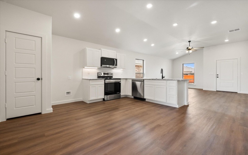 13823 Gary Avenue, Lubbock, TX 79423, 3 Habitaciones Habitaciones , ,2 BañosBaños,Residential,En Venta,13823 Gary Avenue,0,202601919