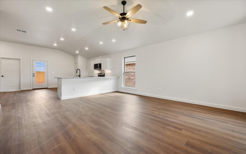 13823 Gary Avenue, Lubbock, TX 79423, 3 Habitaciones Habitaciones , ,2 BañosBaños,Residential,En Venta,13823 Gary Avenue,0,202601919