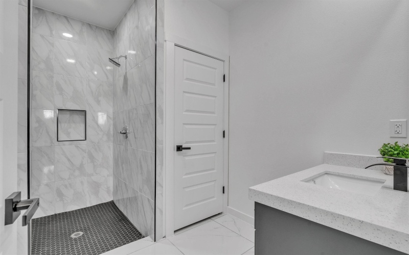 5059 Luna Grande Lp., LAREDO, TX 78046, 3 Bedrooms Bedrooms, ,2 BathroomsBathrooms,Residential,For Sale,5059 Luna Grande Lp.,0,20260764