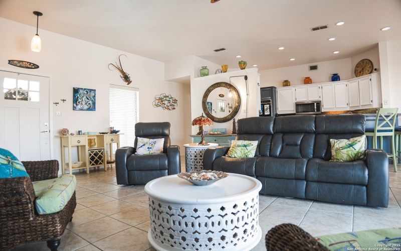 13849 Doubloon St, Corpus Christi, TX 78418, 3 Habitaciones Habitaciones , ,2 BañosBaños,Residential,En Venta,13849 Doubloon St,0,1895162