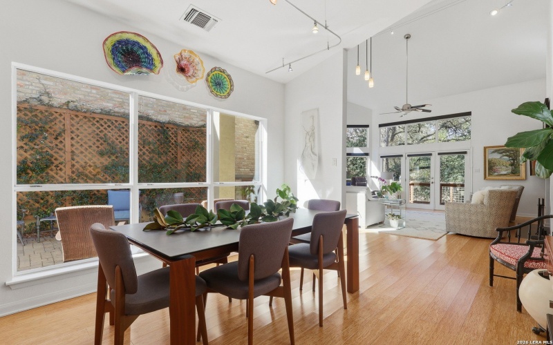 38 Oakwell Farms, San Antonio, TX 78218, 3 Habitaciones Habitaciones , ,2 BañosBaños,Residential,En Venta,38 Oakwell Farms,0,1940817