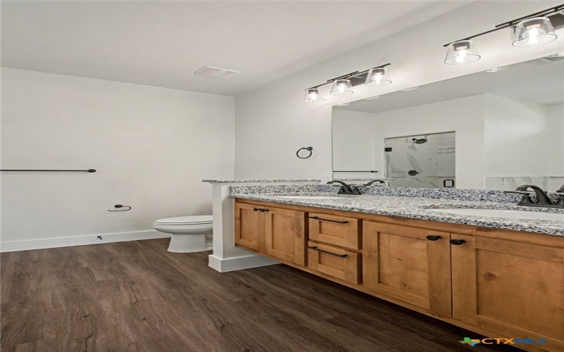 425 County Road 3152, Kempner, TX 76539, 4 Bedrooms Bedrooms, ,2 BathroomsBathrooms,Residential,For Sale,425 County Road 3152,0,604273