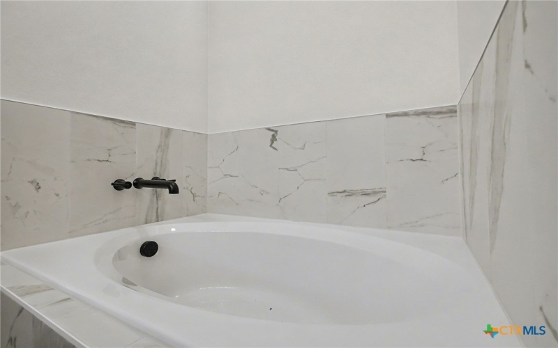 425 County Road 3152, Kempner, TX 76539, 4 Bedrooms Bedrooms, ,2 BathroomsBathrooms,Residential,For Sale,425 County Road 3152,0,604273