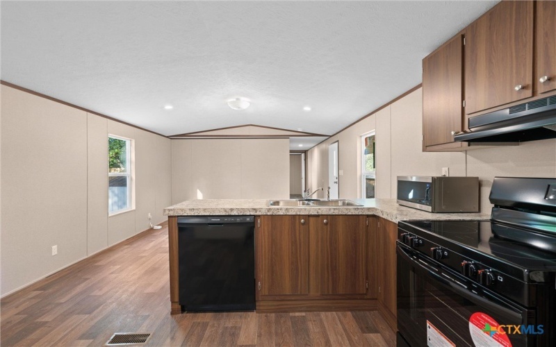 27 Briarwood Road, Morgans Point Resort, TX 76513, 3 Habitaciones Habitaciones , ,2 BañosBaños,Residential,En Venta,27 Briarwood Road,0,604336