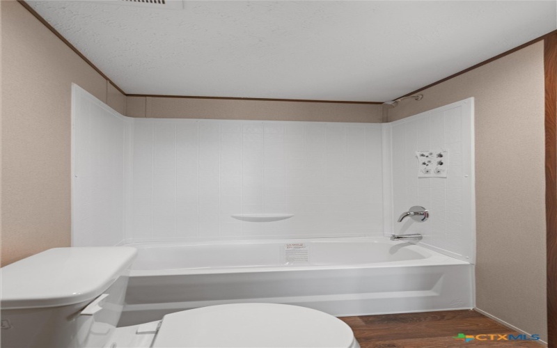 27 Briarwood Road, Morgans Point Resort, TX 76513, 3 Habitaciones Habitaciones , ,2 BañosBaños,Residential,En Venta,27 Briarwood Road,0,604336