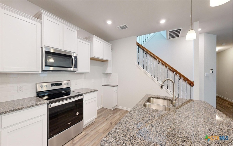 262 Dora Drive, Killeen, TX 76549, 5 Bedrooms Bedrooms, ,3 BathroomsBathrooms,Residential,For Sale,262 Dora Drive,0,604473