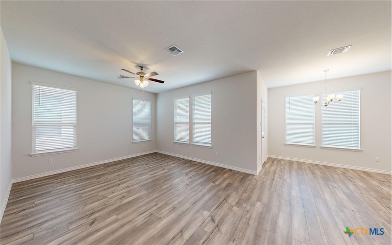 262 Dora Drive, Killeen, TX 76549, 5 Bedrooms Bedrooms, ,3 BathroomsBathrooms,Residential,For Sale,262 Dora Drive,0,604473