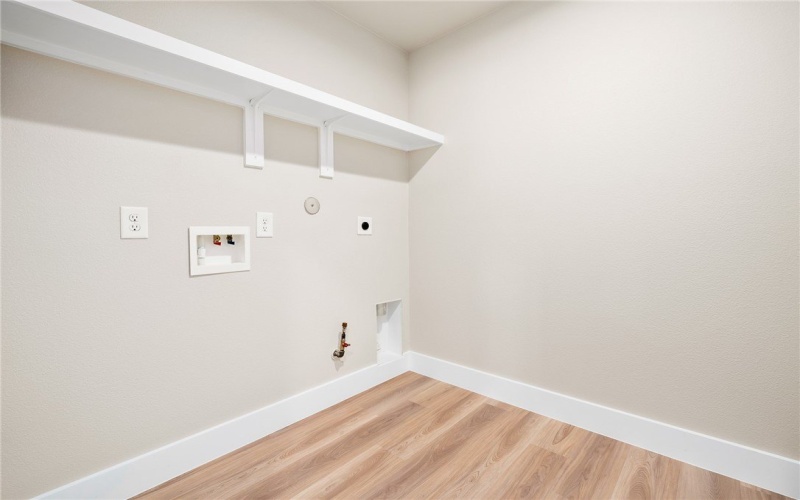 1013 Las Palmas Drive, Rockport, TX 78382, 4 Bedrooms Bedrooms, ,2 BathroomsBathrooms,Residential,For Sale,1013 Las Palmas Drive,0,471565