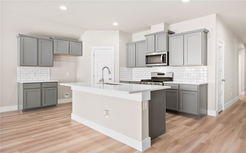 1013 Las Palmas Drive, Rockport, TX 78382, 4 Bedrooms Bedrooms, ,2 BathroomsBathrooms,Residential,For Sale,1013 Las Palmas Drive,0,471565