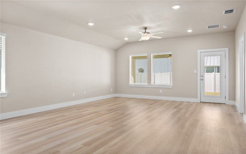 1009 St Croix Drive, Rockport, TX 78382, 4 Bedrooms Bedrooms, ,2 BathroomsBathrooms,Residential,For Sale,1009 St Croix Drive,0,471567