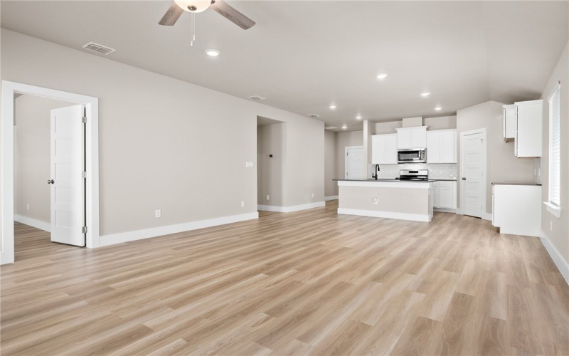 1009 St Croix Drive, Rockport, TX 78382, 4 Bedrooms Bedrooms, ,2 BathroomsBathrooms,Residential,For Sale,1009 St Croix Drive,0,471567