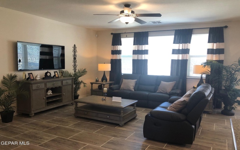 10705 Aaron Street, El Paso, TX 79924, 4 Bedrooms Bedrooms, ,1 BathroomBathrooms,Residential,For Sale,10705 Aaron Street,0,938123