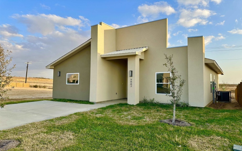 5007 Carambola Ln., Laredo, TX 78046, 3 Bedrooms Bedrooms, ,2 BathroomsBathrooms,Residential,For Sale,5007 Carambola Ln.,0,20260776