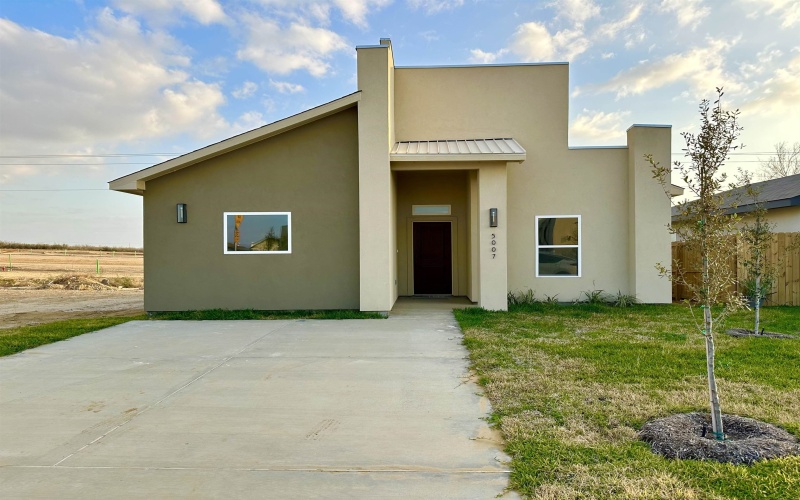 5007 Carambola Ln., Laredo, TX 78046, 3 Bedrooms Bedrooms, ,2 BathroomsBathrooms,Residential,For Sale,5007 Carambola Ln.,0,20260776