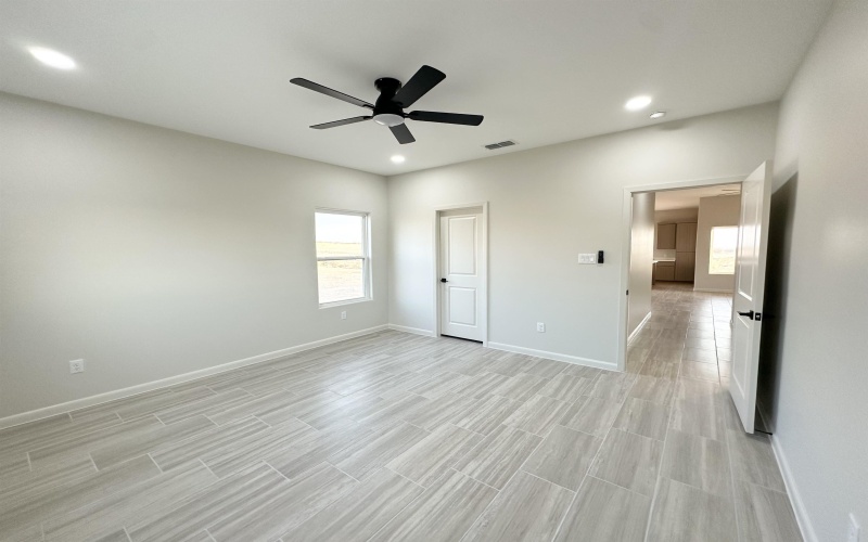 5007 Carambola Ln., Laredo, TX 78046, 3 Bedrooms Bedrooms, ,2 BathroomsBathrooms,Residential,For Sale,5007 Carambola Ln.,0,20260776