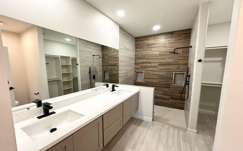 5007 Carambola Ln., Laredo, TX 78046, 3 Bedrooms Bedrooms, ,2 BathroomsBathrooms,Residential,For Sale,5007 Carambola Ln.,0,20260776