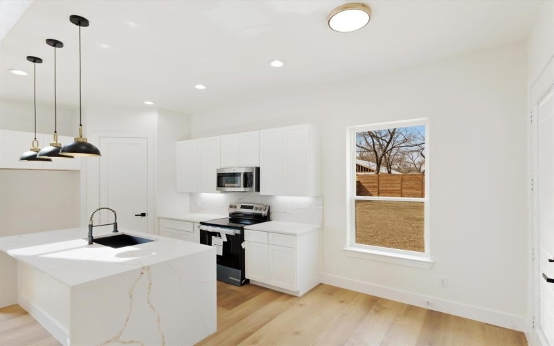 2731 Marburg Street, Dallas, TX 75215, 4 Habitaciones Habitaciones , ,3 BañosBaños,Residential,En Venta,2731 Marburg Street,0,21149938