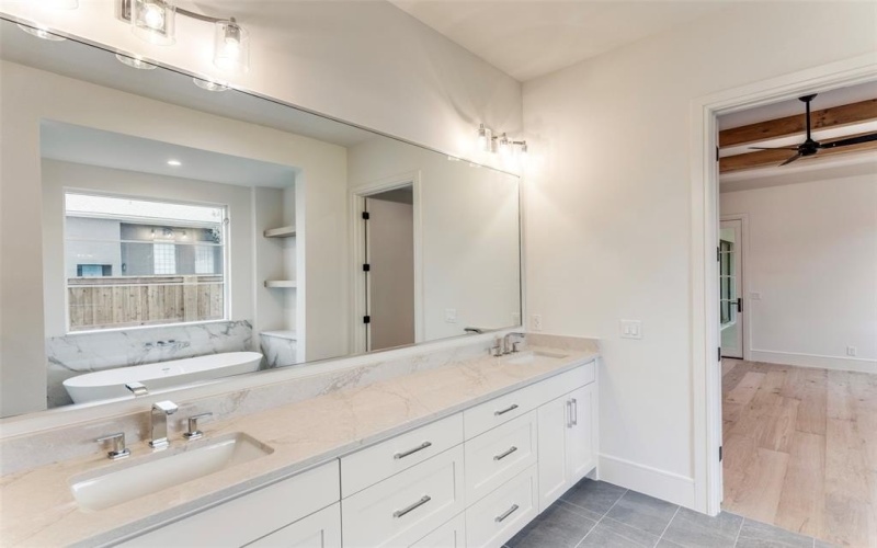 5501 Pershing Avenue, Fort Worth, TX 76107, 4 Habitaciones Habitaciones , ,3 BañosBaños,Residential,En Venta,5501 Pershing Avenue,0,21171454